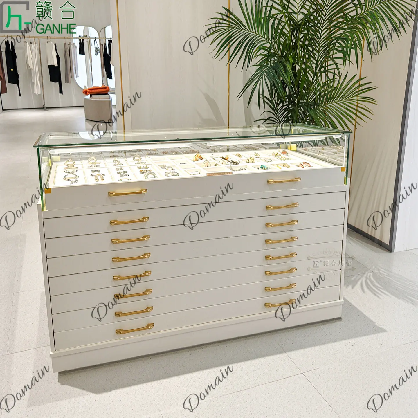 Jewelry For Watches - 81 N Light luxury glass display